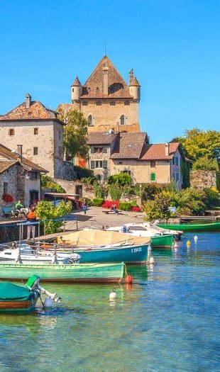 camping-la-dranse-thonon-les-bains-lac-leman-AdobeStock_57407620-1920x900